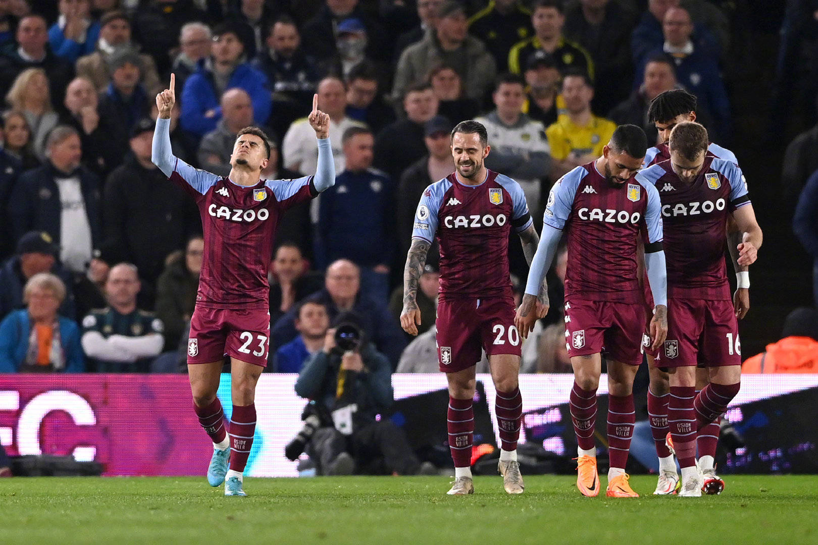 亚泰助教：球队今天踢得不好，状态差可能是因为过于渴望胜利.